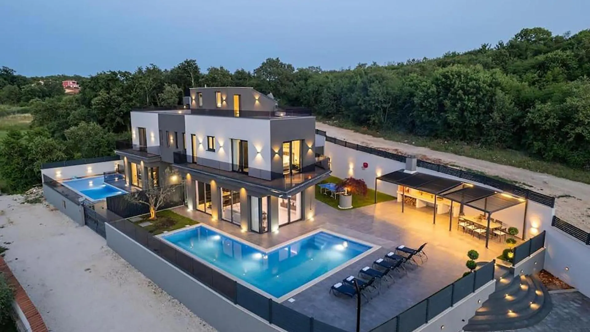 3 Bedroom Gorgeous Home In Sorici 0*,
